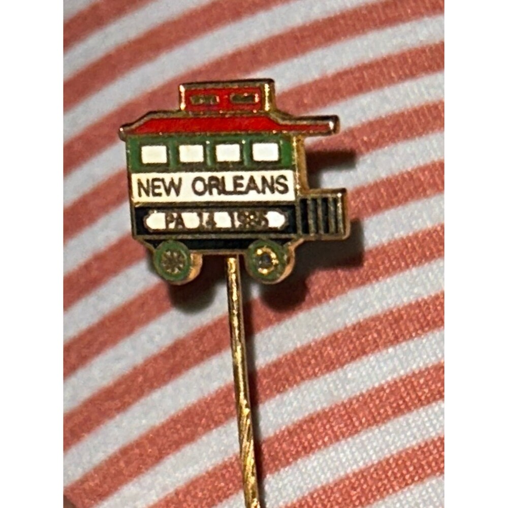 1985 Souvenir Stick Pin Lions Club in New Orleans Streetcar